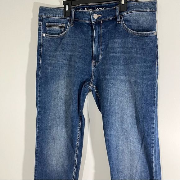 Calvin Klein Jeans - Picture 4 of 15